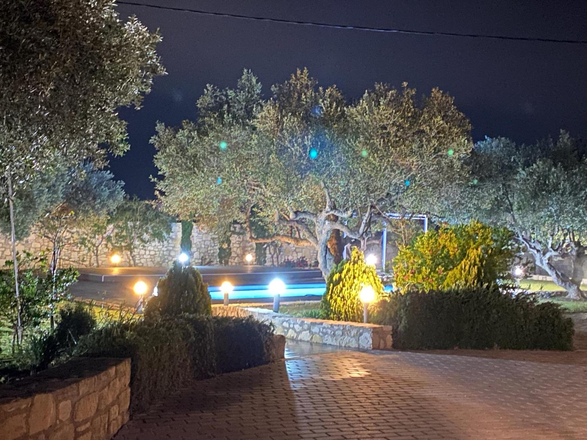 Villa Marmelada Ierápetra エクステリア 写真